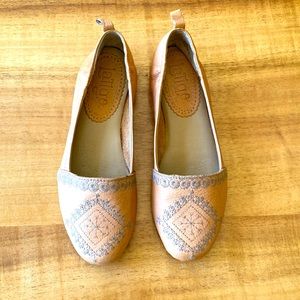 Leather flats